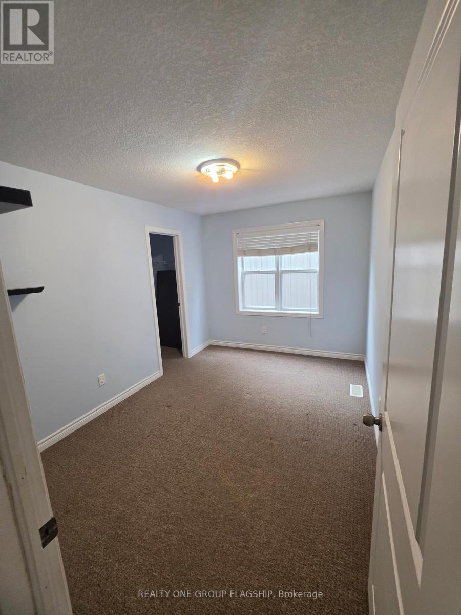 Main - Upper Floors - 218 Tremaine Crescent, Kitchener, Ontario  N2A 4L9 - Photo 13 - X13443714
