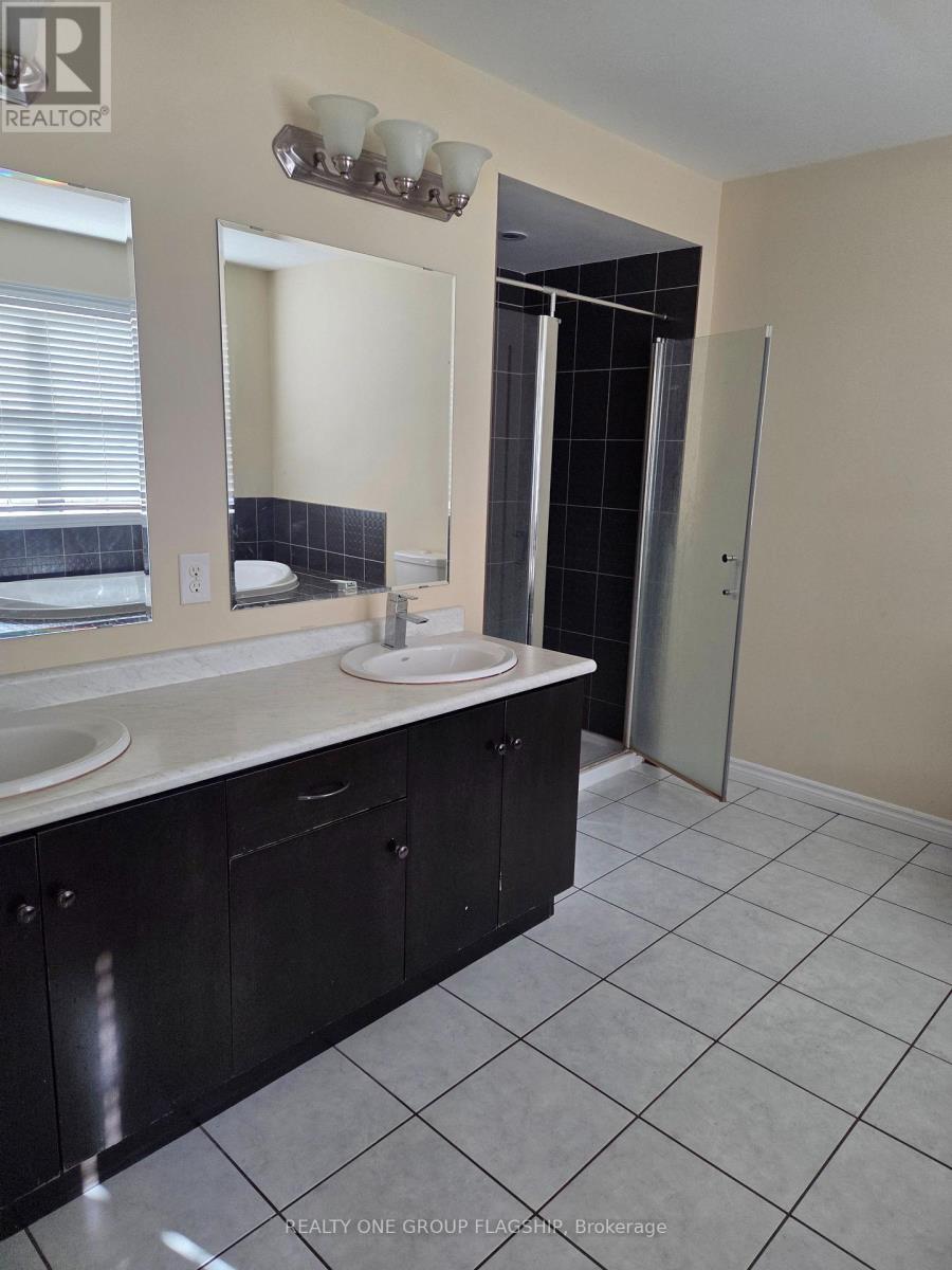 Main - Upper Floors - 218 Tremaine Crescent, Kitchener, Ontario  N2A 4L9 - Photo 16 - X13443714