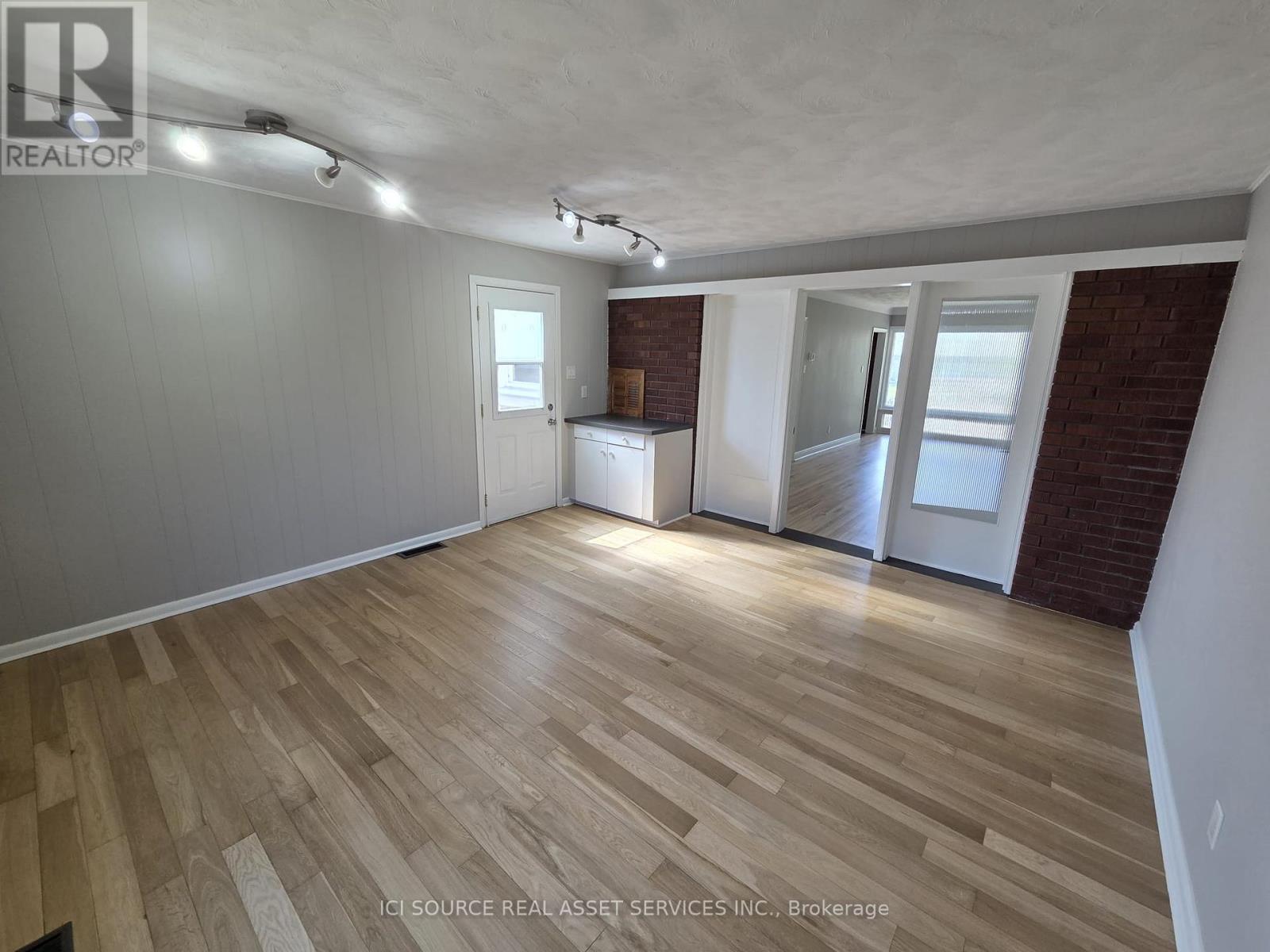 30 Sunnycrest Drive, Ottawa, Ontario  K2E 5Y2 - Photo 8 - X13443718