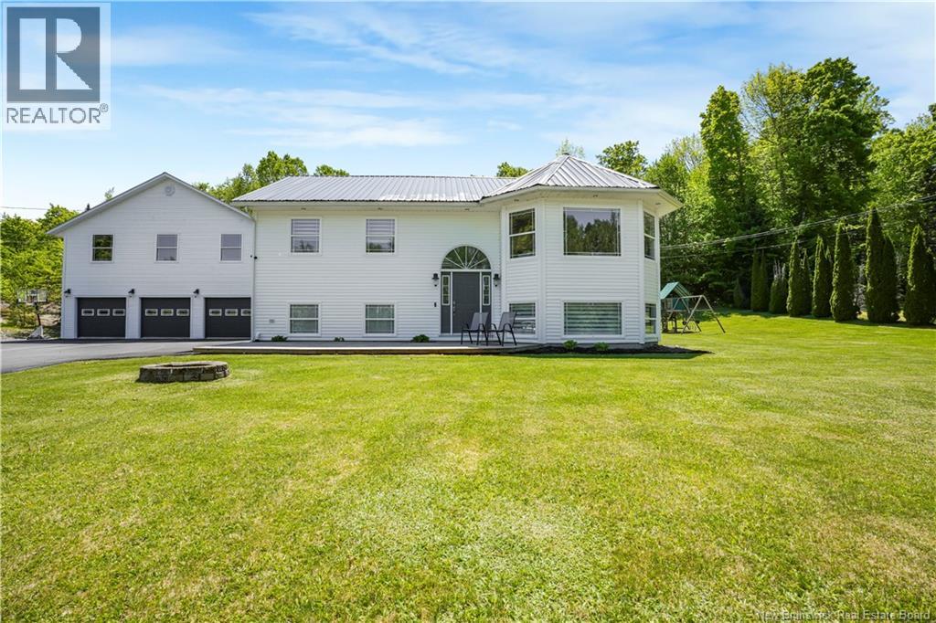 47 Tourist Bureau Road, Woodstock, New Brunswick