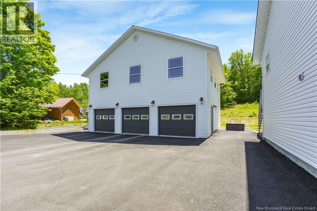 47 Tourist Bureau Road, Woodstock, New Brunswick  E7M 4W8 - Photo 26 - NB141073