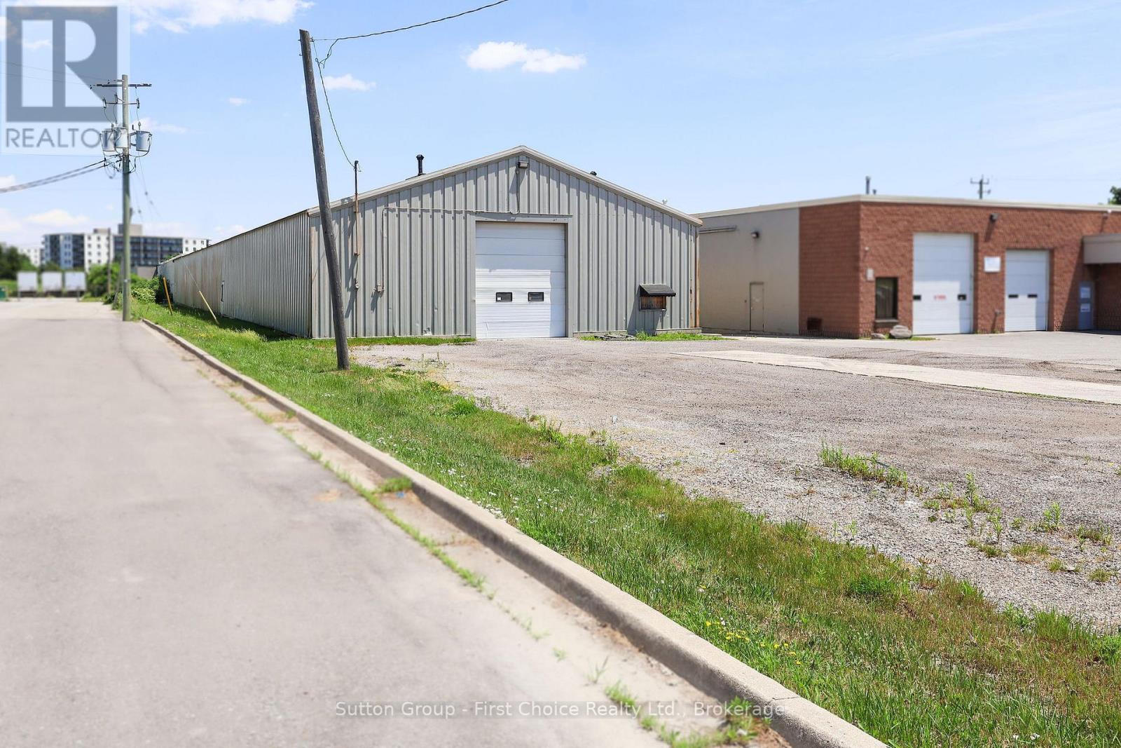 Building B - 3330 White Oak Road, London South (South W), Ontario  N6E 1L8 - Photo 7 - X13443802