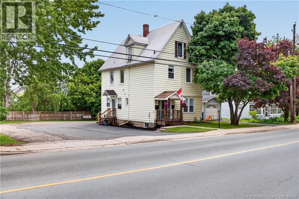 114 Pleasant Street, Miramichi, New Brunswick  E1V 1X7 - Photo 1 - NB141552