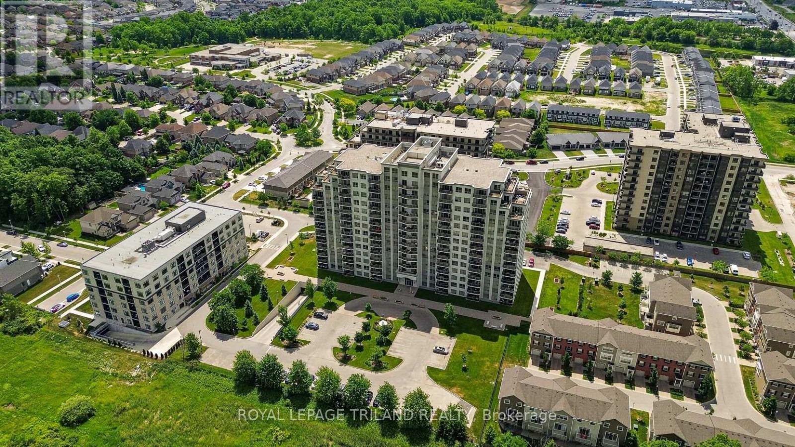 203 - 1030 Coronation Drive, London North, Ontario  N6G 0G5 - Photo 2 - X13443842