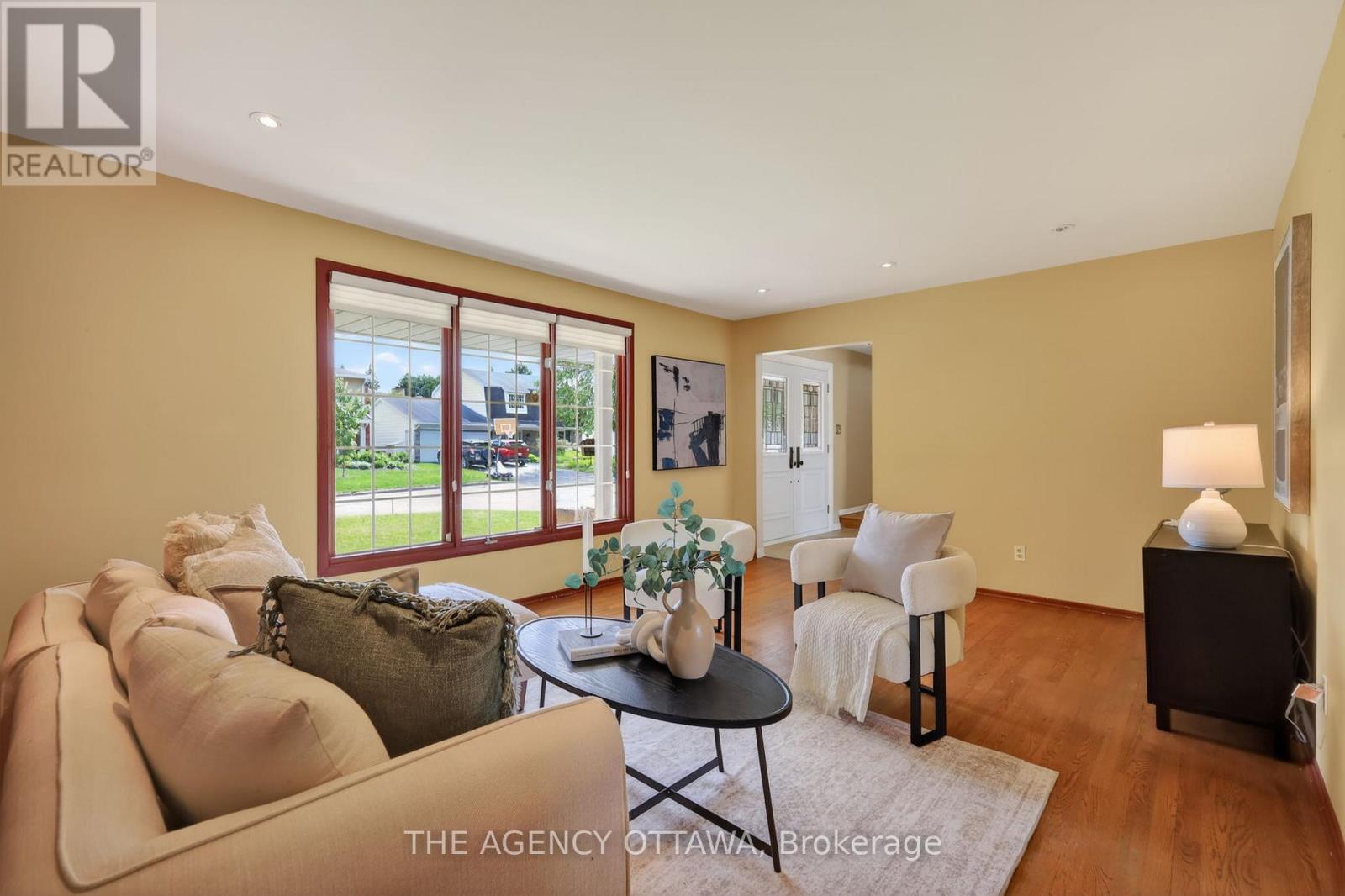 1681 Amberdale Crescent, Ottawa, Ontario  K1H 7B2 - Photo 8 - X13443844