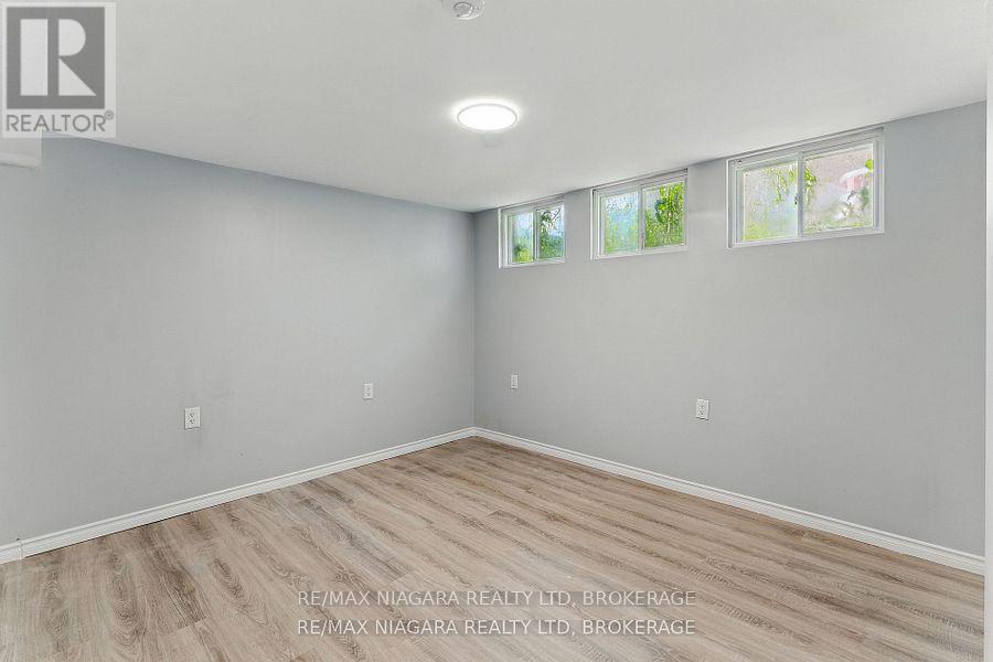 Lower - 290 Scholfield Avenue S, Welland, Ontario  L3B 1N8 - Photo 7 - X13443830