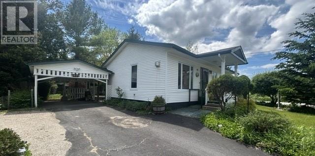39 Blake Steet W, Little Current, Ontario  P0P 1K0 - Photo 2 - 2128399