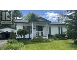 39 Blake Steet W, Little Current, Ontario