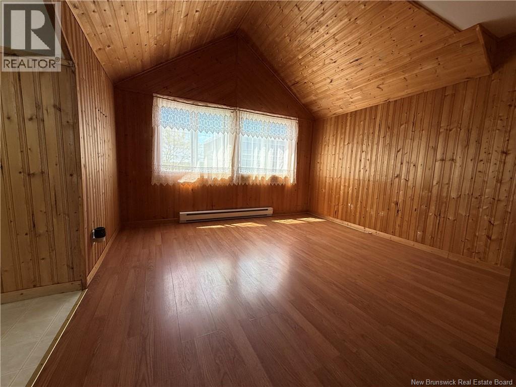 271 Douglas Avenue, Bathurst, New Brunswick  E2A 1N1 - Photo 15 - NB141888