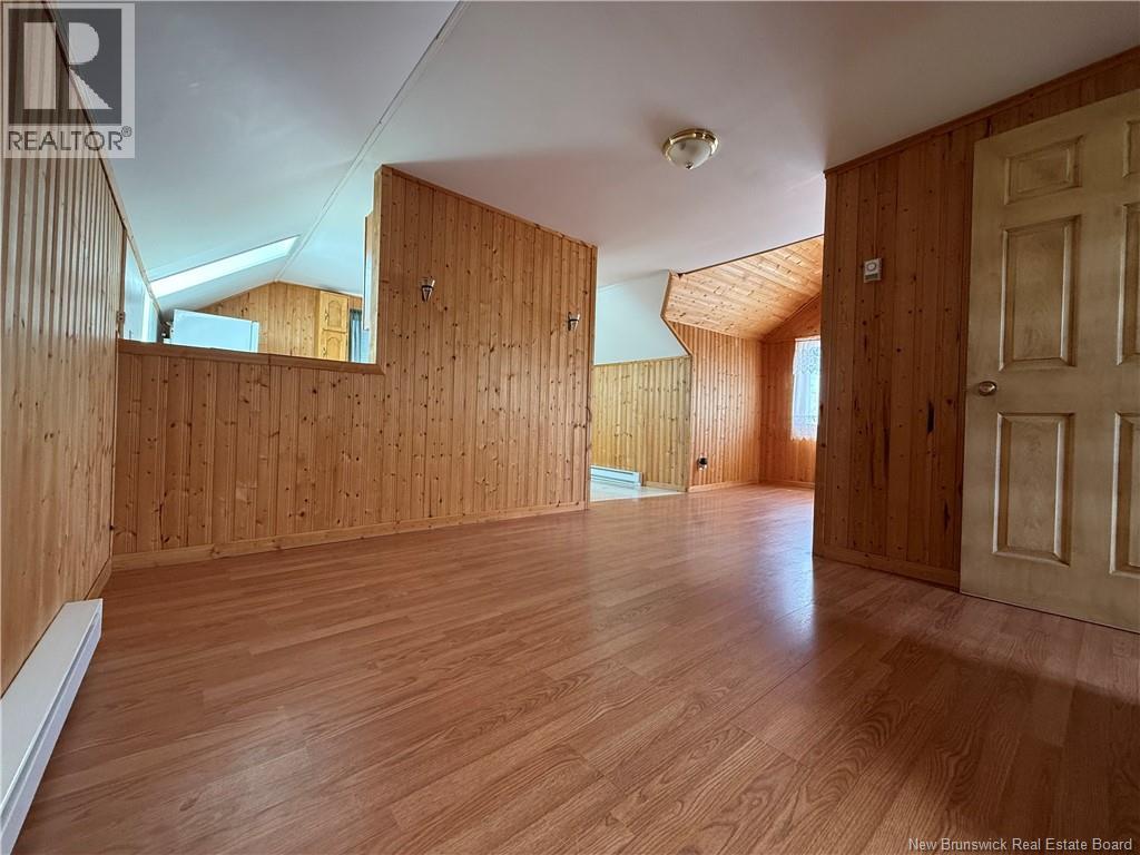 271 Douglas Avenue, Bathurst, New Brunswick  E2A 1N1 - Photo 17 - NB141888