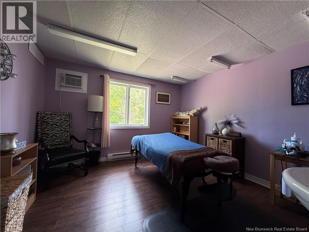 271 Douglas Avenue, Bathurst, New Brunswick  E2A 1N1 - Photo 8 - NB141888