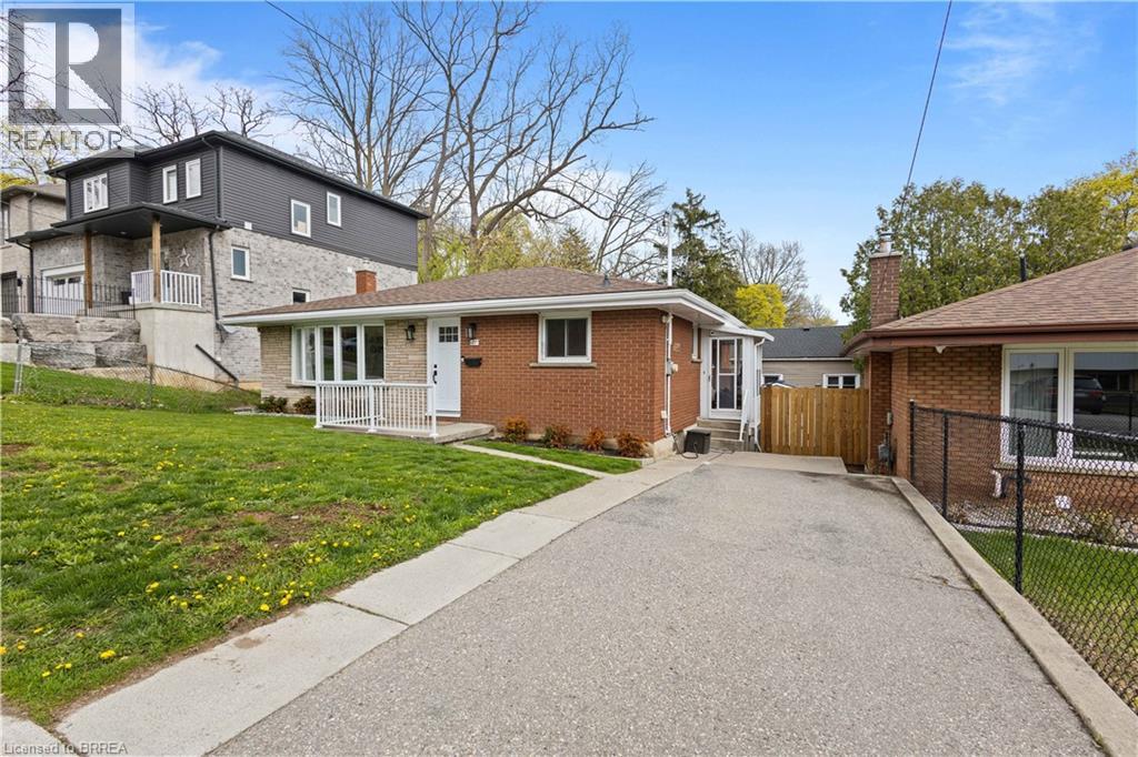 87 St Paul Avenue, Brantford, Ontario  N3T 4G1 - Photo 3 - 40824953