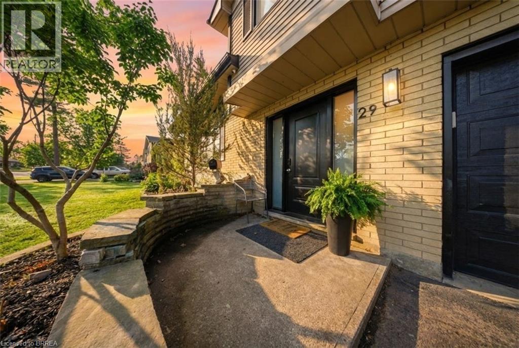 29 Allwood Street, Brantford, Ontario  N3R 2V2 - Photo 2 - 40816651