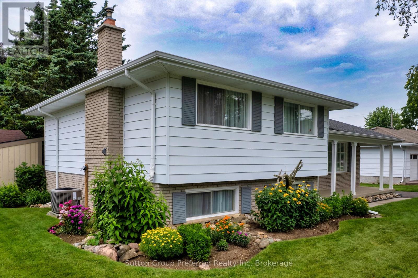 527 Fair Street, Woodstock, Ontario  N4S 5T9 - Photo 1 - X13443914