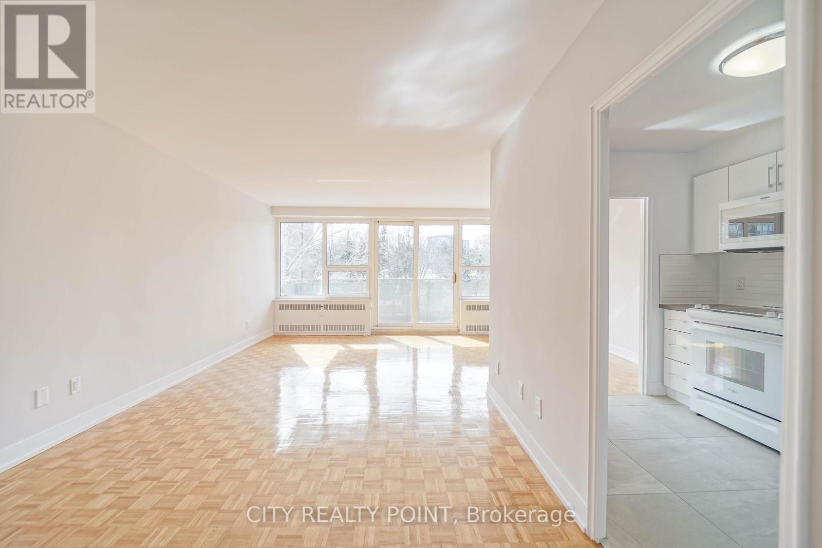 703 - 10 Shallmar Boulevard, Toronto, Ontario  M5N 1J4 - Photo 2 - C13443866