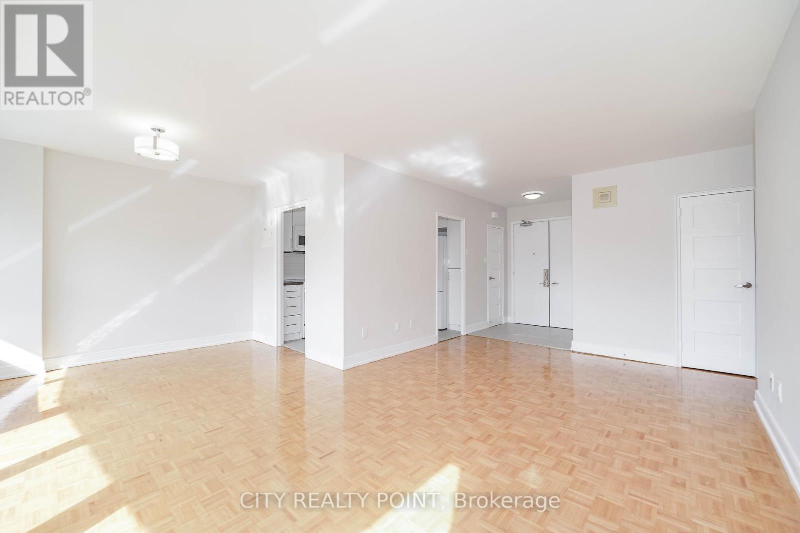 703 - 10 Shallmar Boulevard, Toronto, Ontario  M5N 1J4 - Photo 4 - C13443866