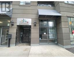 144 SIMCOE STREET, Toronto, Ontario