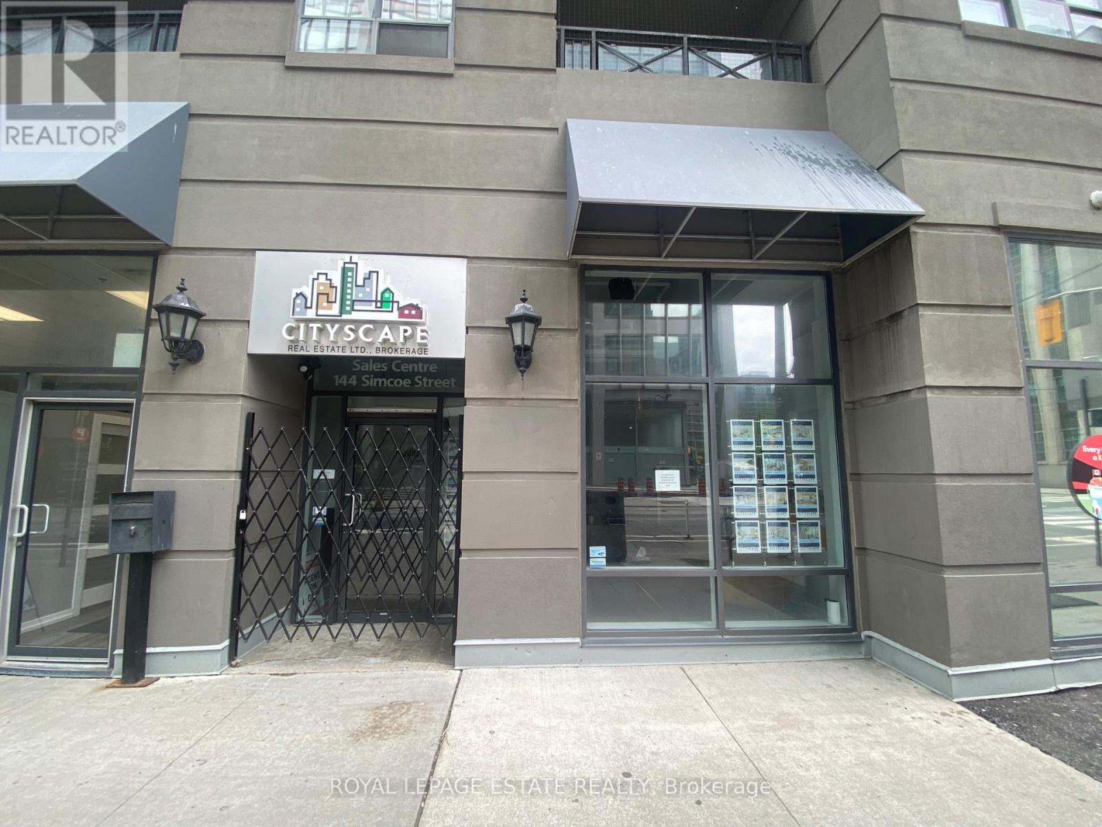 144 Simcoe Street, Toronto, Ontario M5H 1J4 - Photo 3 - C13443934