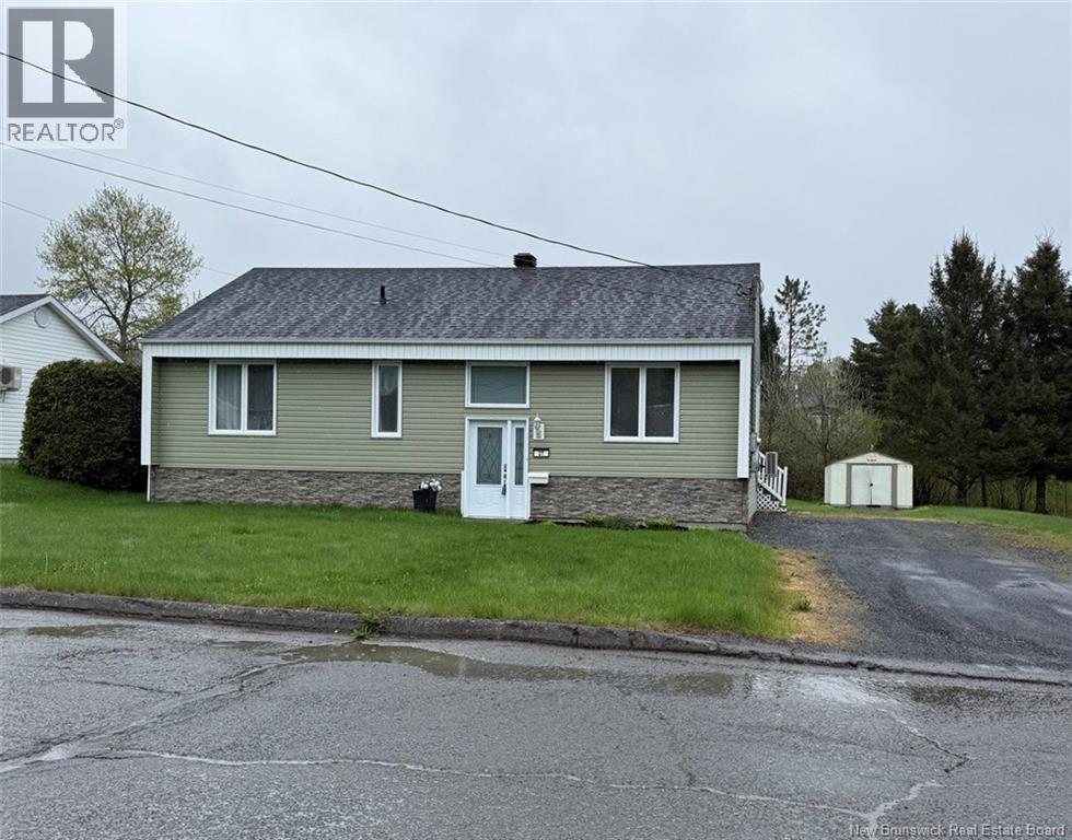 27 Mgr Dionne Avenue, Edmundston, New Brunswick  E3V 4B2 - Photo 1 - NB139591