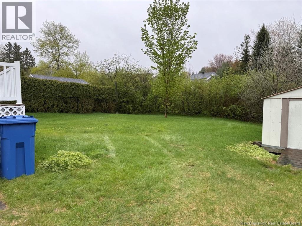 27 Mgr Dionne Avenue, Edmundston, New Brunswick  E3V 4B2 - Photo 20 - NB139591
