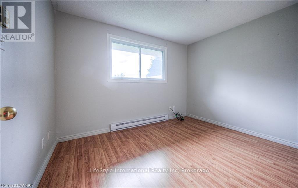 62 Scenic Drive, Kitchener, Ontario  N2A 2P6 - Photo 10 - X13443898