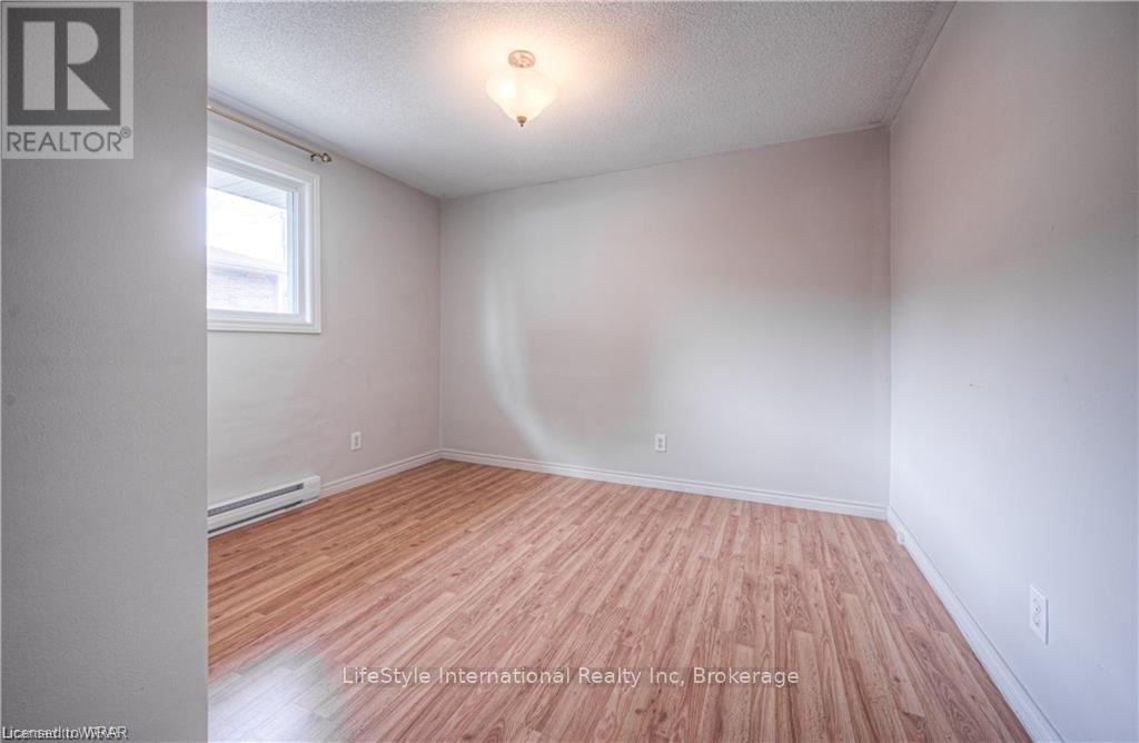 62 Scenic Drive, Kitchener, Ontario  N2A 2P6 - Photo 11 - X13443898