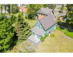 1 Moore Street, Parrsboro, Nova Scotia
