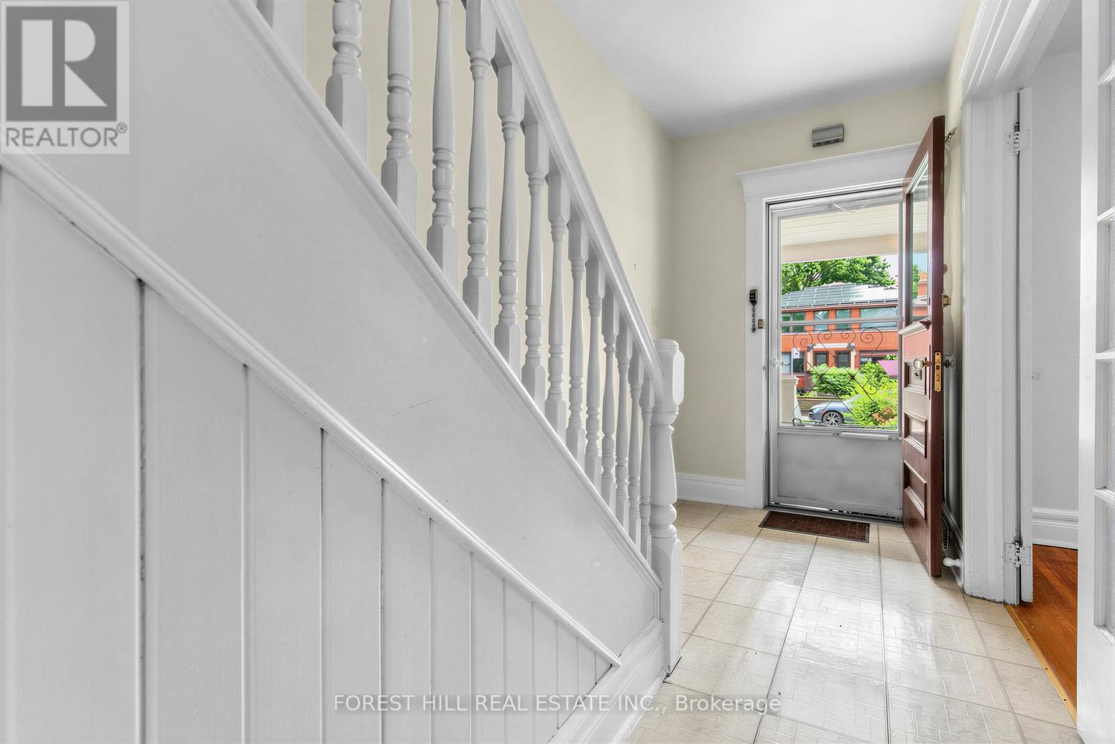 12 Osborne Avenue, Toronto, Ontario  M4E 3A9 - Photo 10 - E13443872