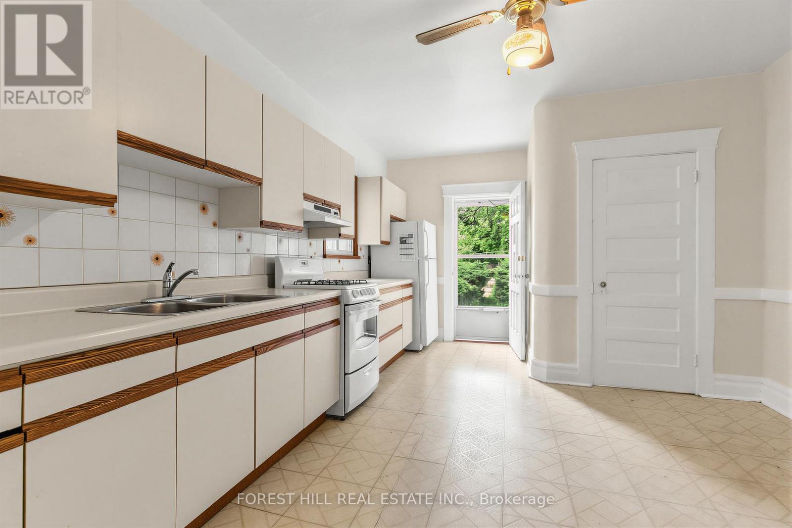 12 Osborne Avenue, Toronto, Ontario  M4E 3A9 - Photo 12 - E13443872