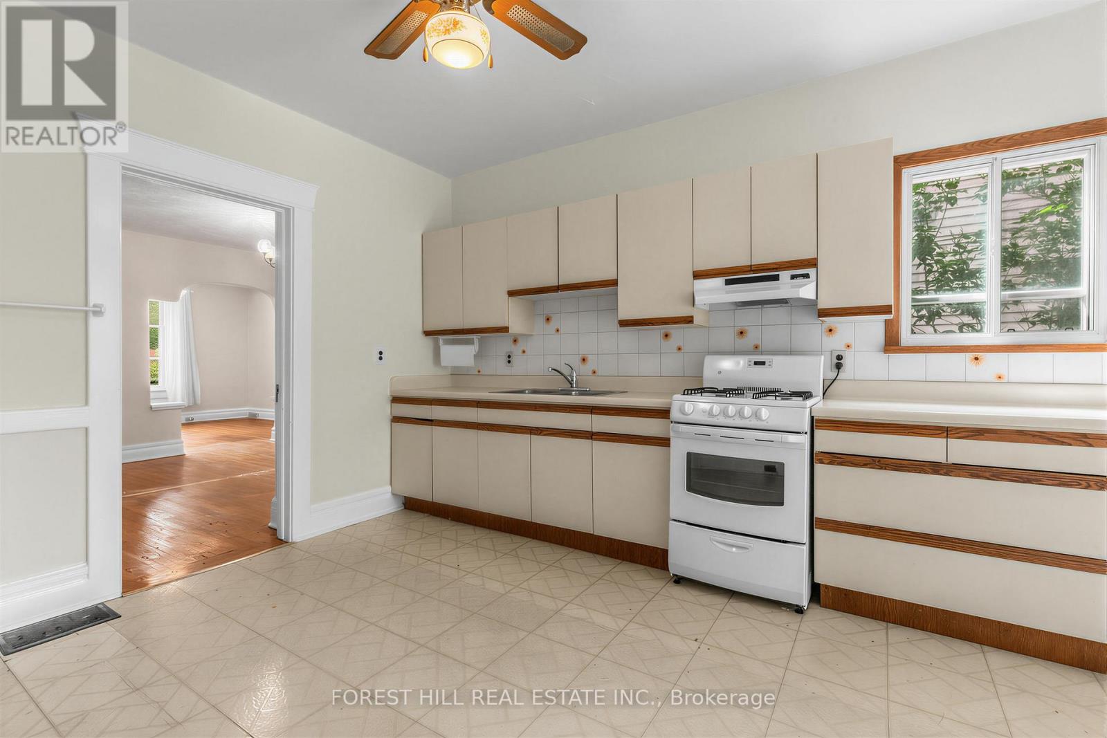 12 Osborne Avenue, Toronto, Ontario  M4E 3A9 - Photo 14 - E13443872