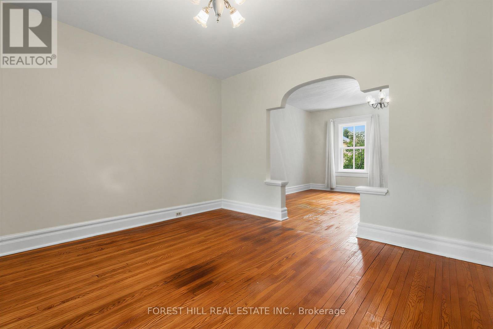 12 Osborne Avenue, Toronto, Ontario  M4E 3A9 - Photo 6 - E13443872