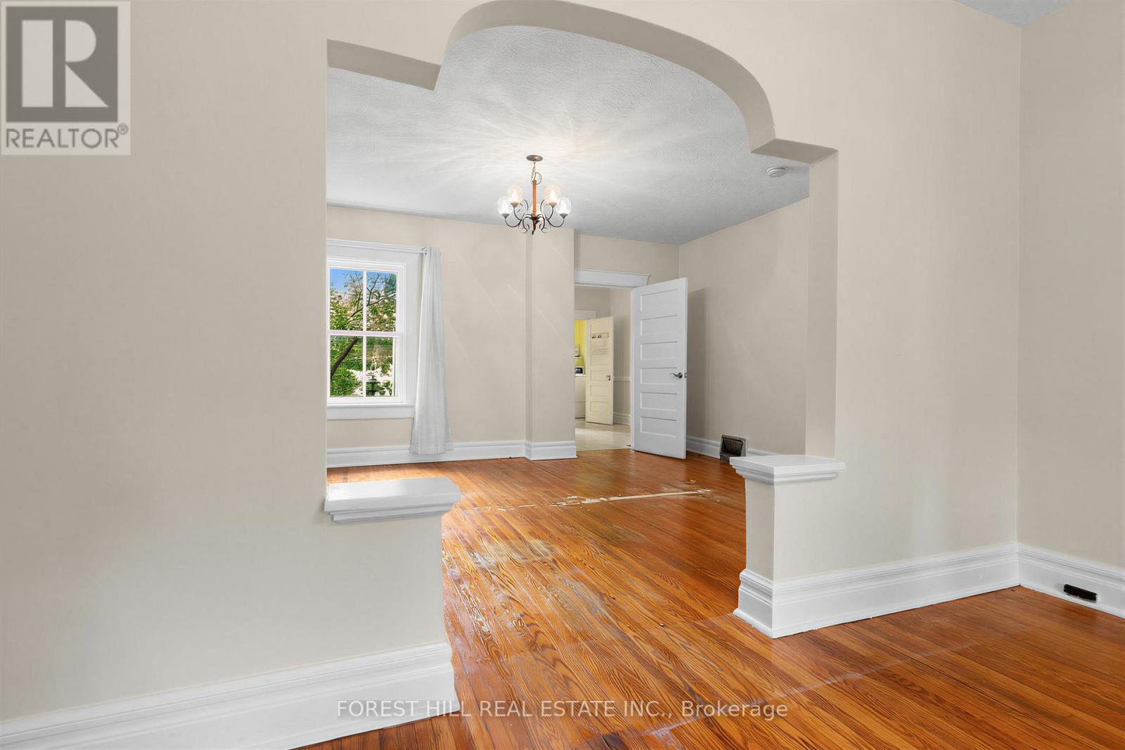 12 Osborne Avenue, Toronto, Ontario  M4E 3A9 - Photo 7 - E13443872