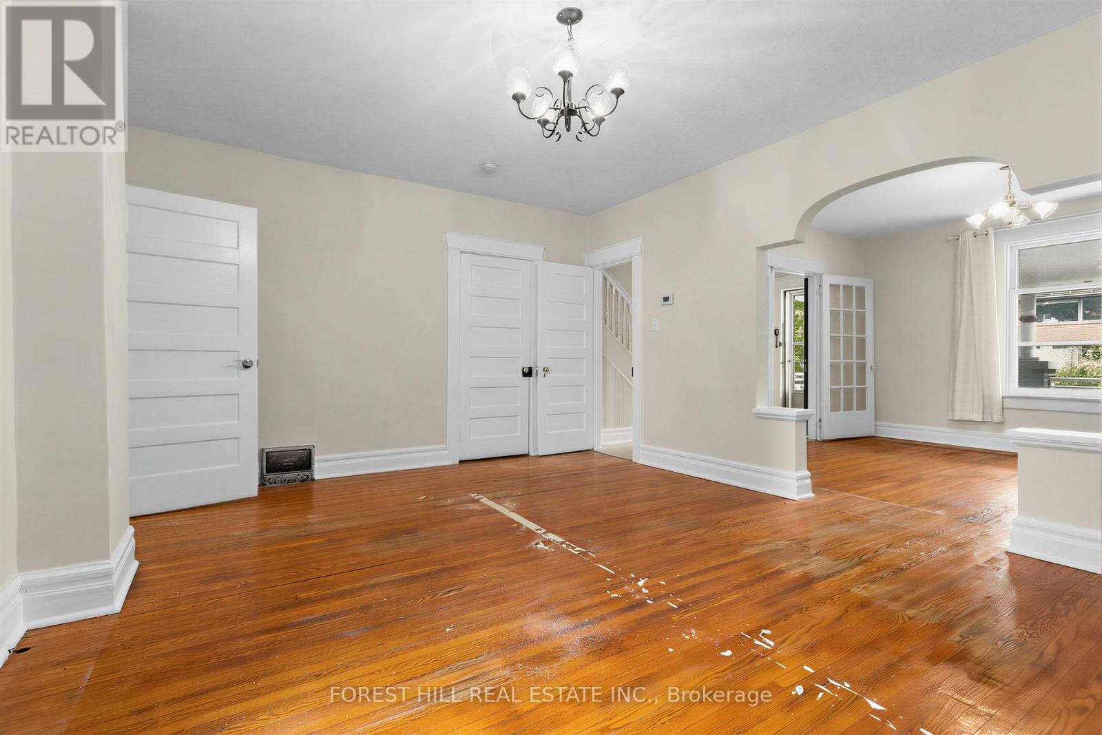 12 Osborne Avenue, Toronto, Ontario  M4E 3A9 - Photo 8 - E13443872