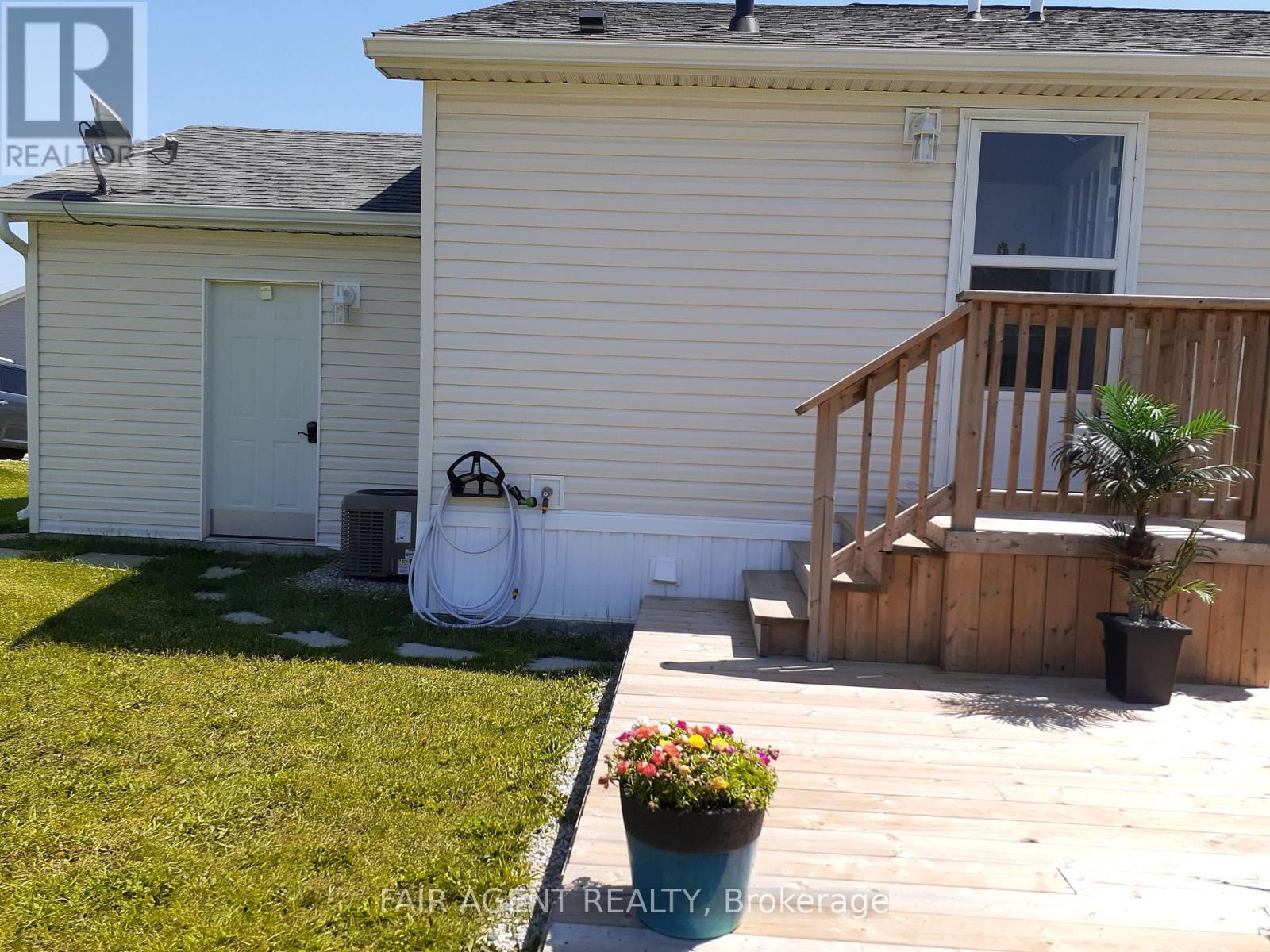 7 Forest Trail, Haldimand, Ontario  N0A 1L0 - Photo 29 - X12851526