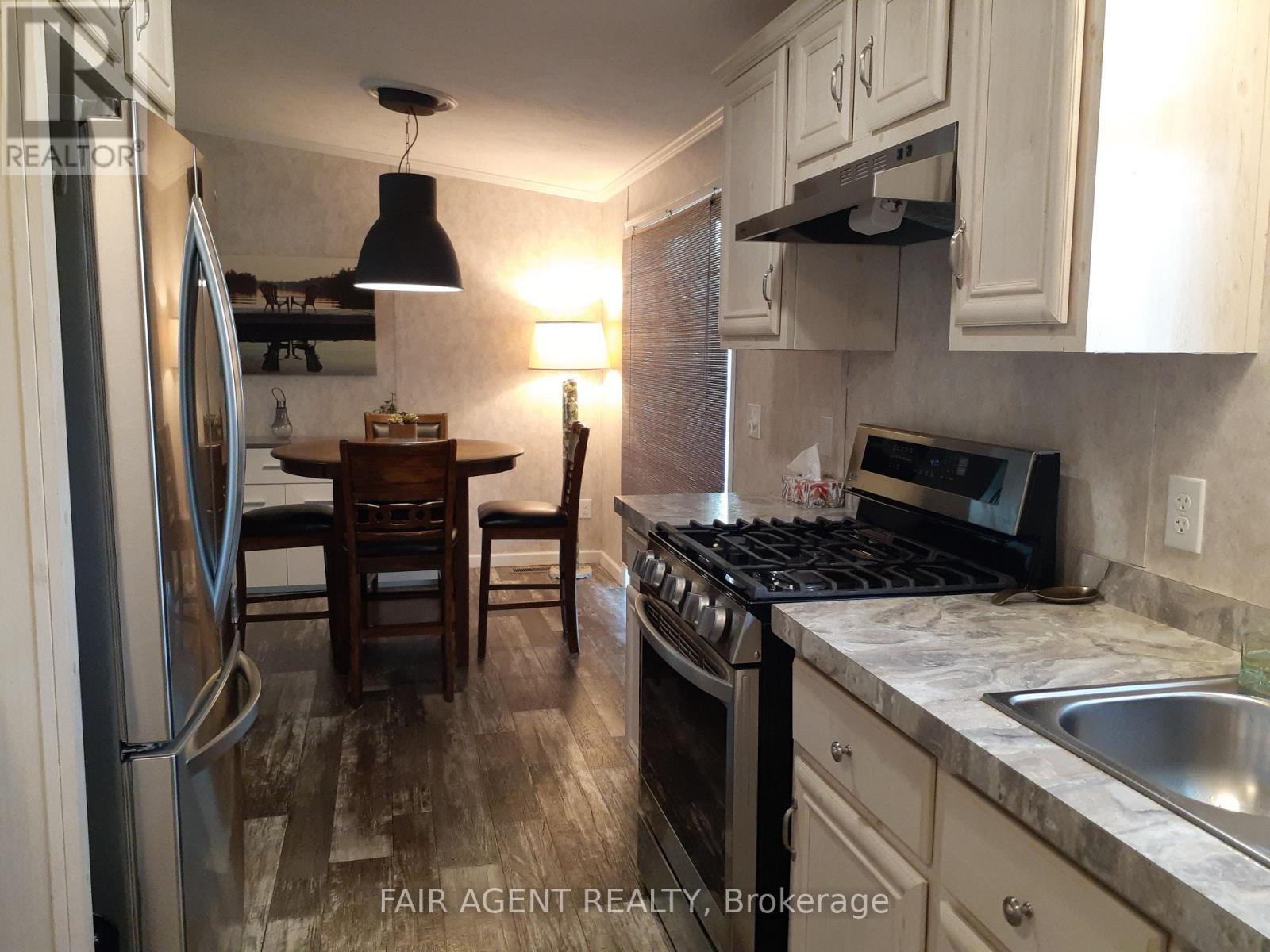 7 Forest Trail, Haldimand, Ontario  N0A 1L0 - Photo 4 - X12851526