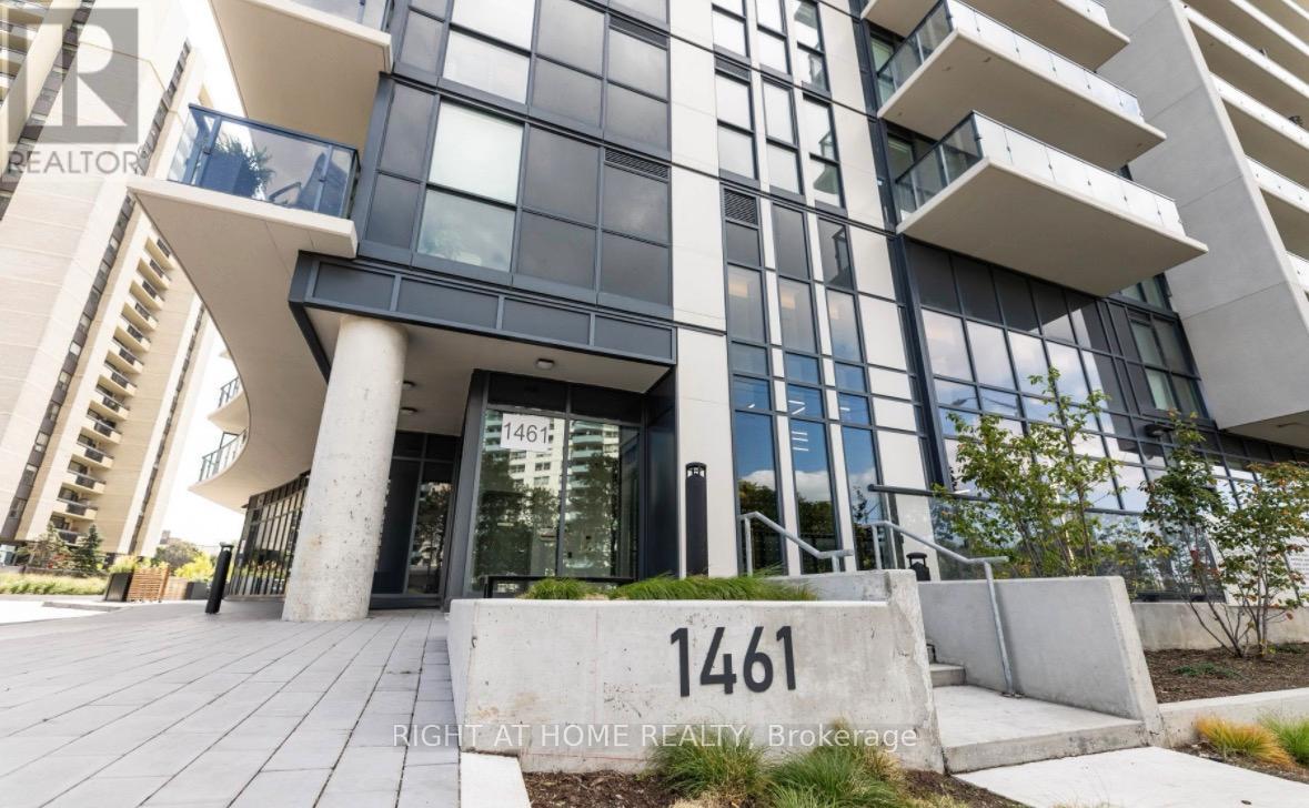 1801 - 1461 Lawrence Ave W Avenue, Toronto, Ontario  M6L 1B3 - Photo 3 - W13443874