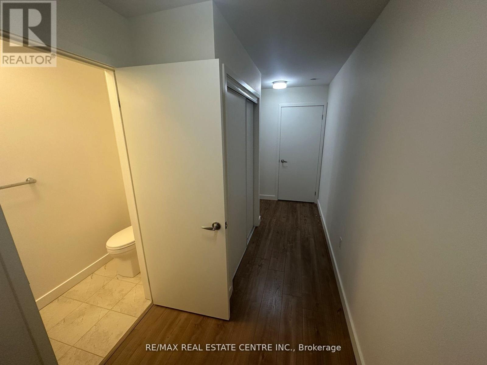 107 - 150 Sabina Drive, Oakville, Ontario  L6H 0W3 - Photo 12 - W13443904