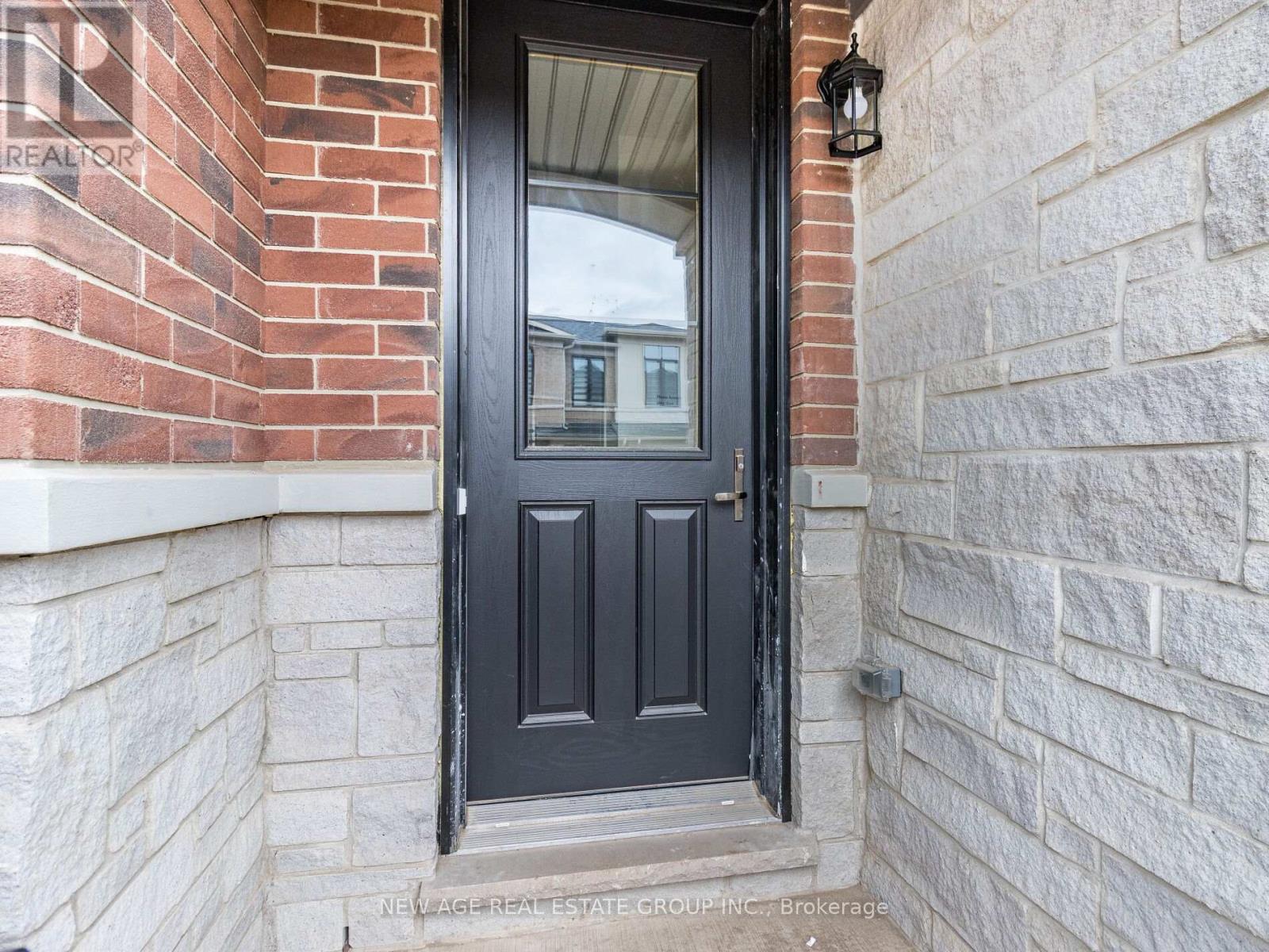 1419 Oakmont Common, Burlington, Ontario  L7P 0V8 - Photo 3 - W13443912
