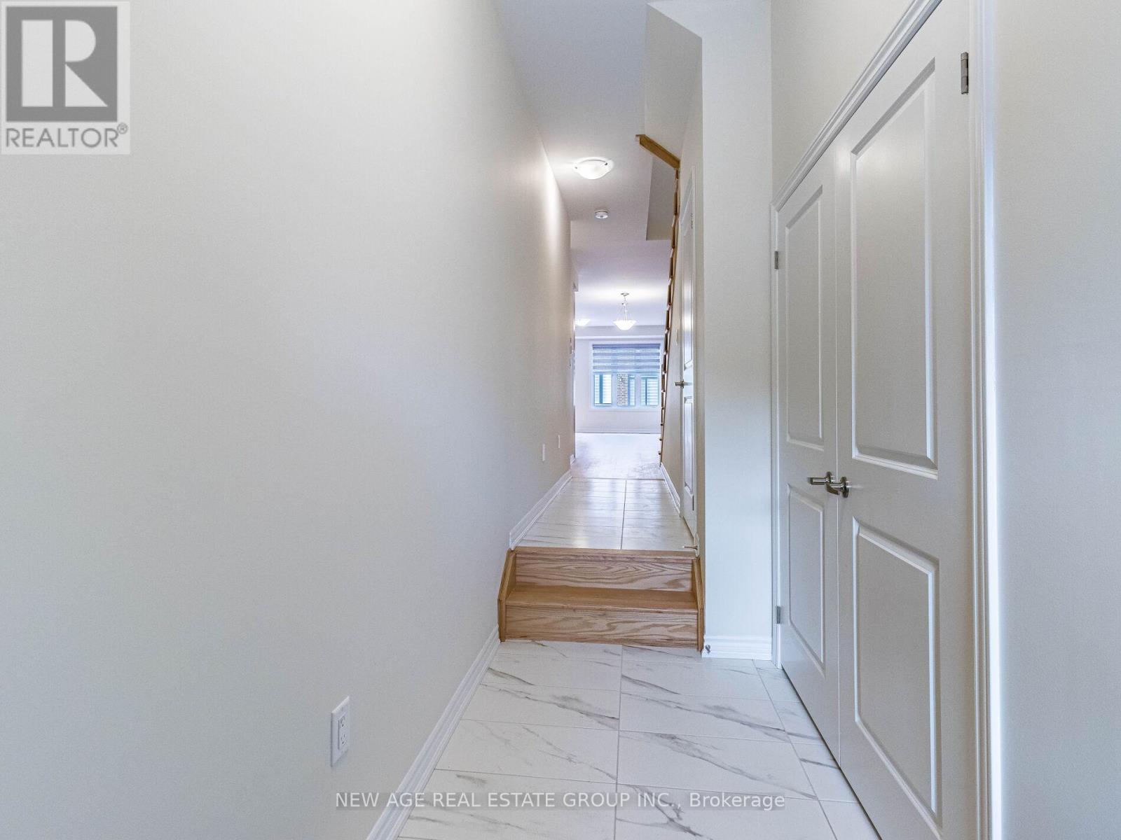 1419 Oakmont Common, Burlington, Ontario  L7P 0V8 - Photo 6 - W13443912