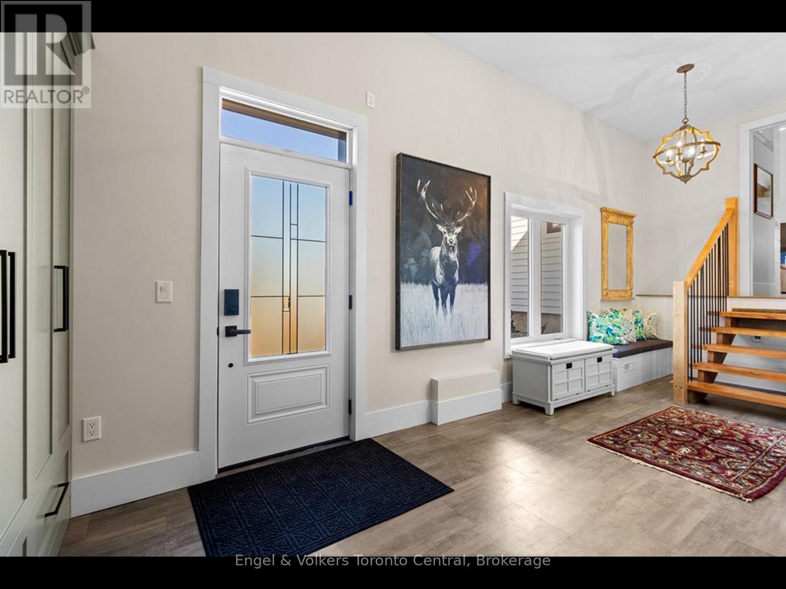 9263 91 County Road, Clearview, Ontario  L0M 1H0 - Photo 4 - S12745154