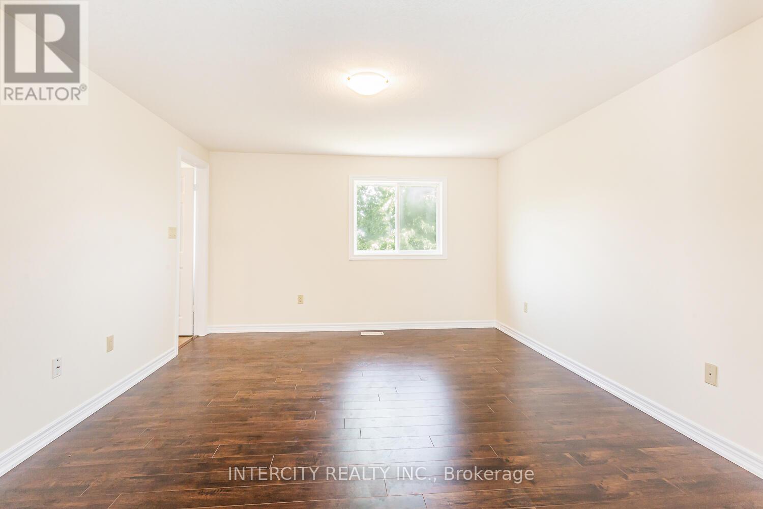 258 Mcmeeken Drive, Cambridge, Ontario  N3C 4N8 - Photo 14 - X13443950