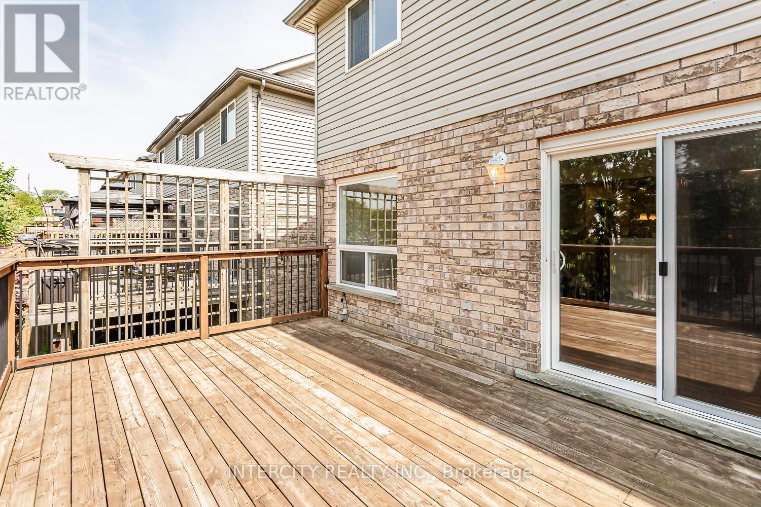 258 Mcmeeken Drive, Cambridge, Ontario  N3C 4N8 - Photo 30 - X13443950