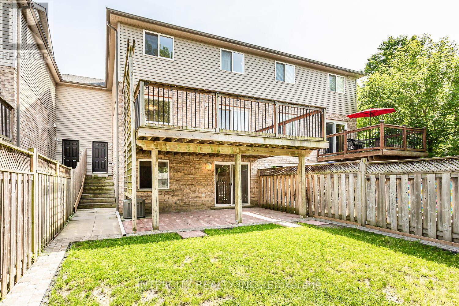 258 Mcmeeken Drive, Cambridge, Ontario  N3C 4N8 - Photo 35 - X13443950