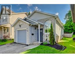15 MICHELLE COURT, Waterloo, Ontario