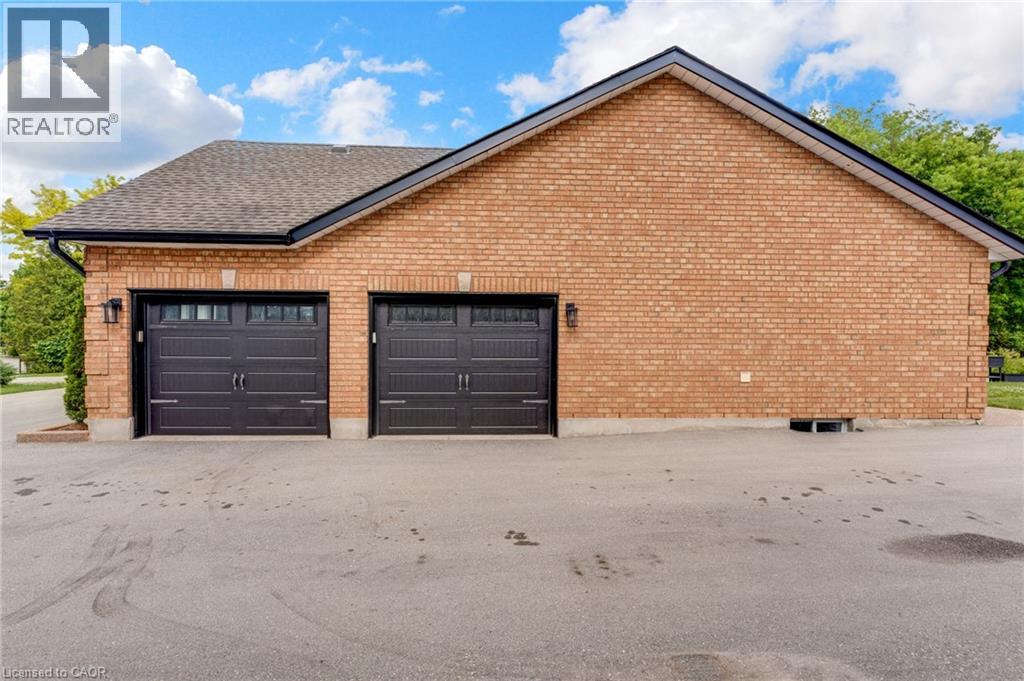 11 Highgrove Court, Cambridge, Ontario  N3H 4R8 - Photo 4 - 40839510