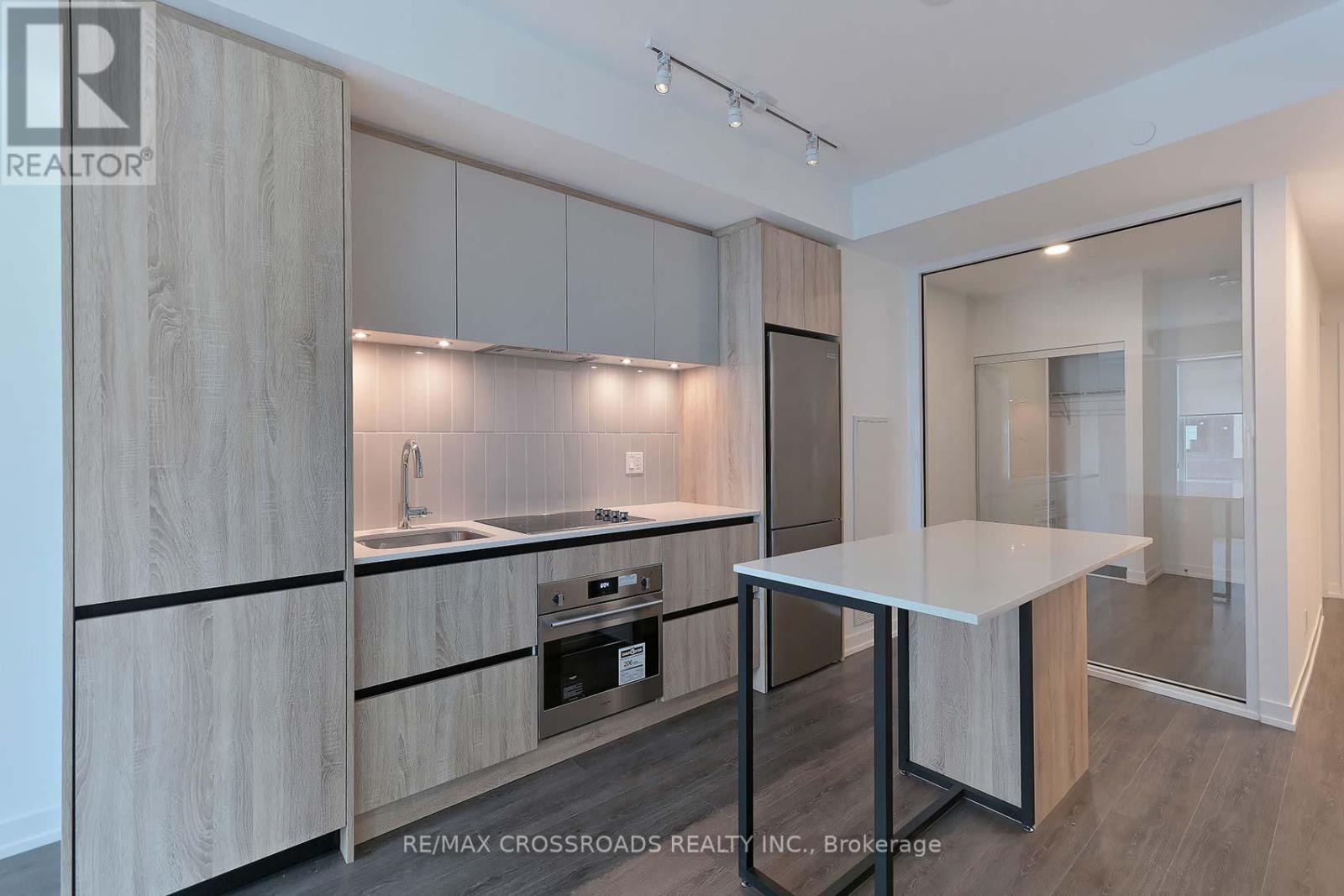 C310 - 8 Beverley Glen Boulevard, Vaughan, Ontario  L4J 8N8 - Photo 17 - N13421226
