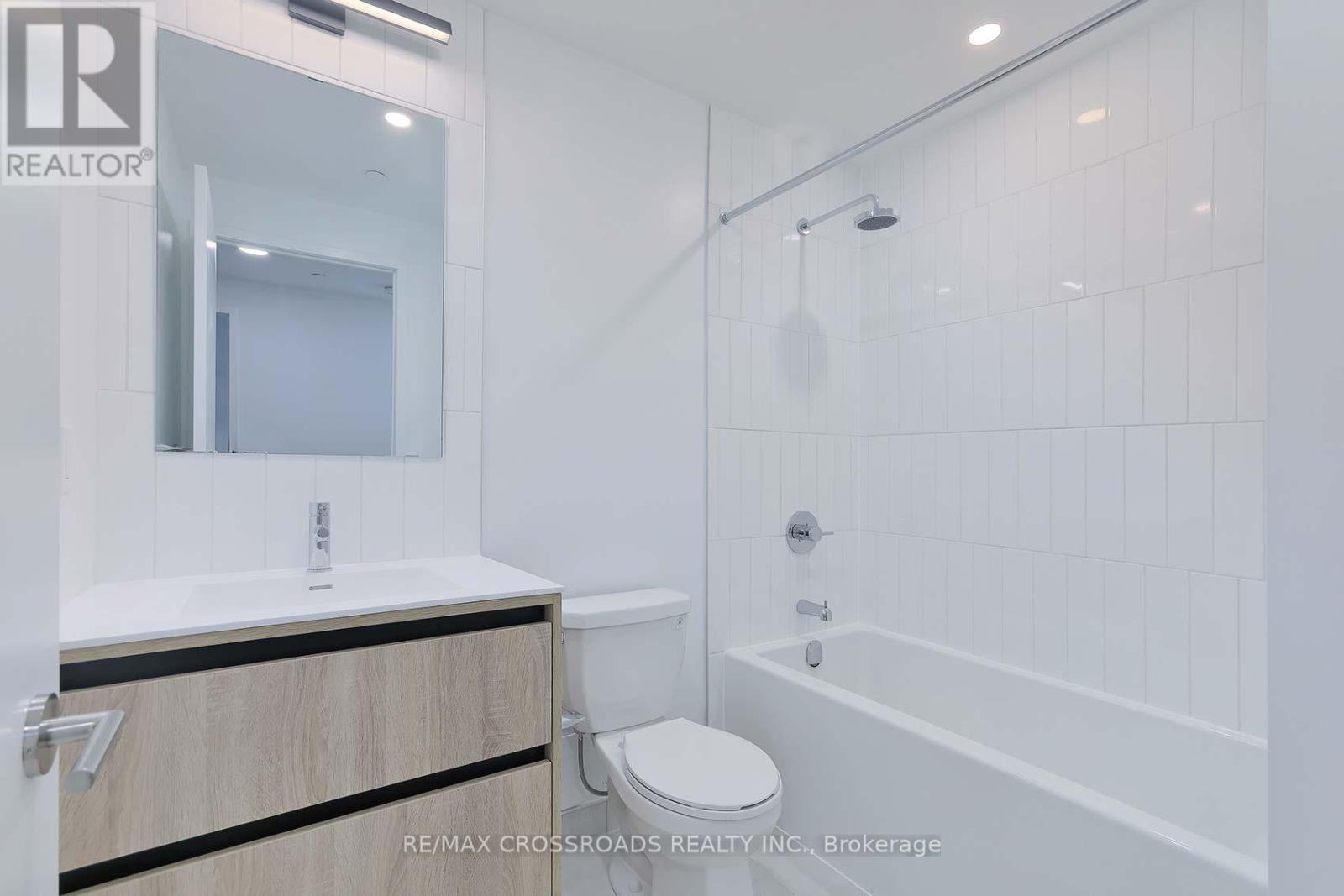 C310 - 8 Beverley Glen Boulevard, Vaughan, Ontario  L4J 8N8 - Photo 26 - N13421226