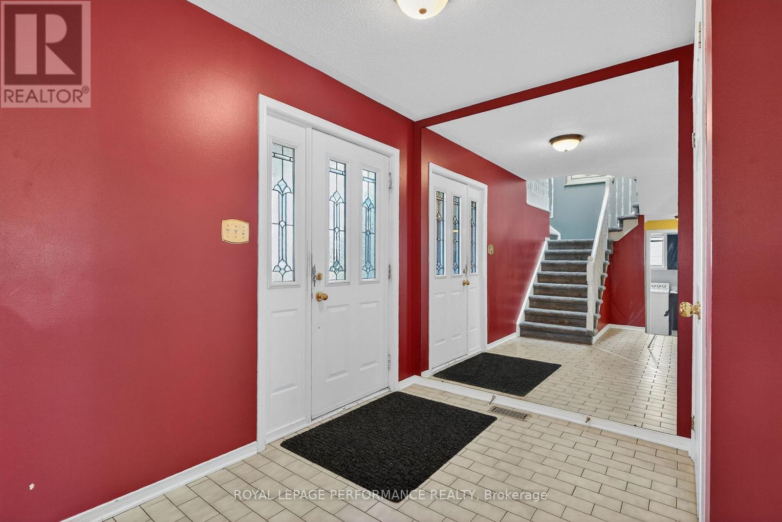 6592 Windsong Avenue, Ottawa, Ontario  K1C 6M9 - Photo 3 - X13158688