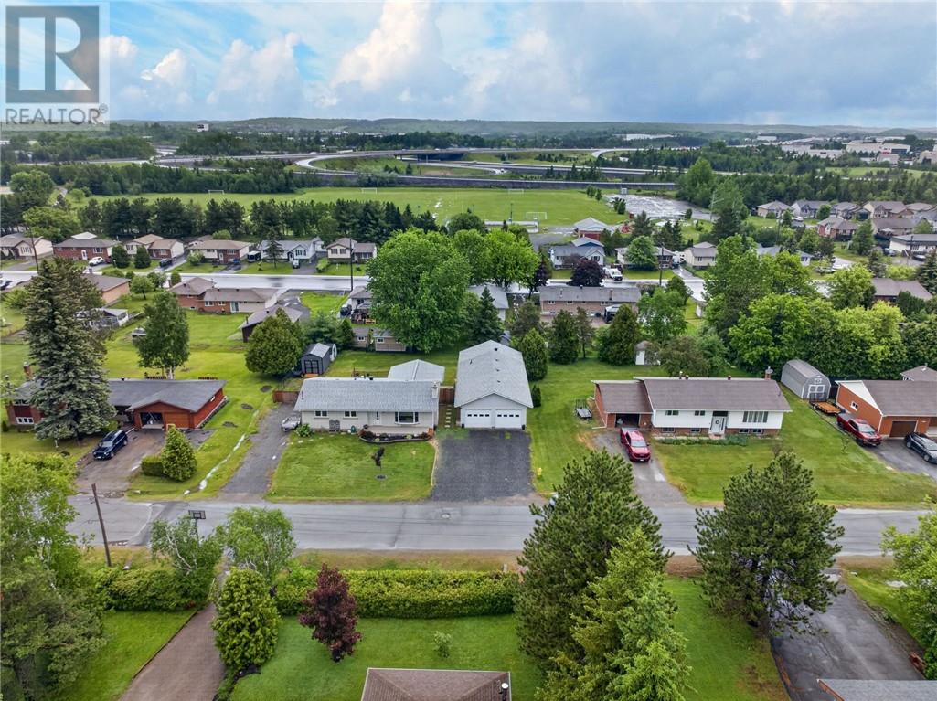 38 Laura Avenue, Lively, Ontario  P3Y 1A4 - Photo 2 - 2128524