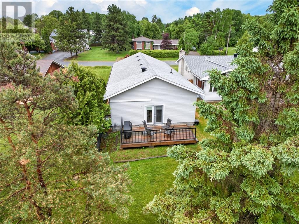 38 Laura Avenue, Lively, Ontario  P3Y 1A4 - Photo 3 - 2128524